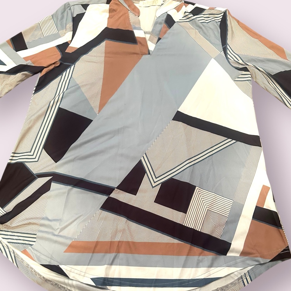 Women's BaiShengGT Striped Geometric Tunic Top Size Medium - Picture 2 of 9